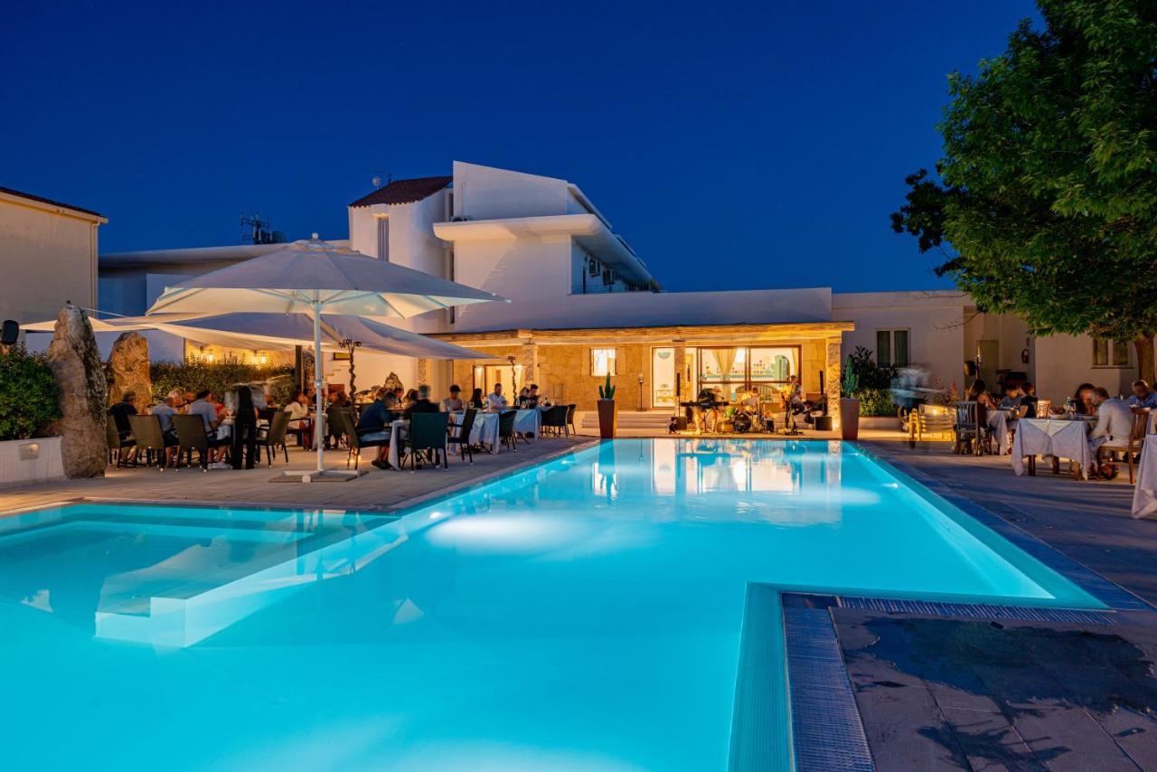 Hotel Le Mimose San Teodoro  Exterior photo